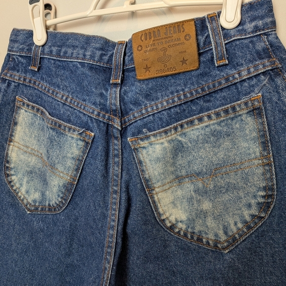 COBRA 90' Denim Women Jorts Size 30 Made In Canada Washed Pockets Loose Fit - Picture 6 of 11